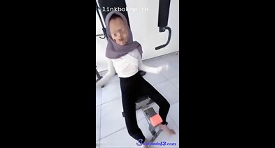 Si Ukhty Lagi NgeGym Tiba2 Di Samperin Cowo Random Bokep Indo